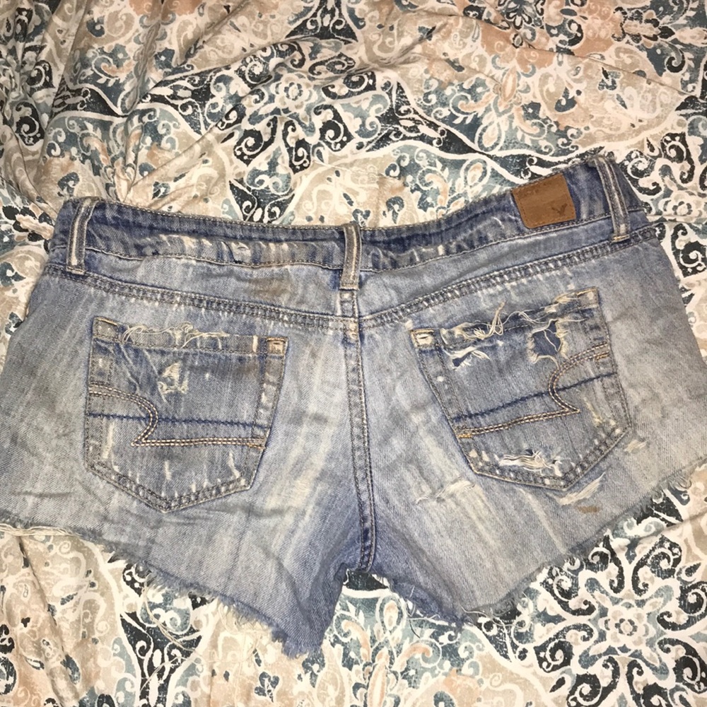 Shorts - Picture 2 of 3